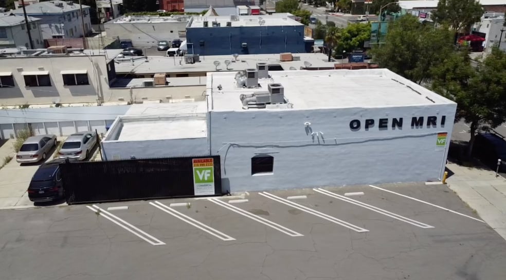 1127 N Vermont Ave, Los Angeles, CA for sale - Building Photo - Image 2 of 4