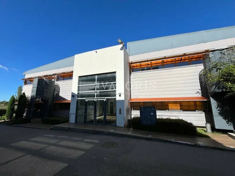 Office in Aix-en-Provence for lease - Building Photo - Image 2 of 13