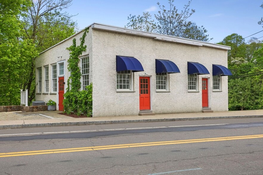 301 Valley Rd, Cos Cob, CT for sale - Building Photo - Image 1 of 1