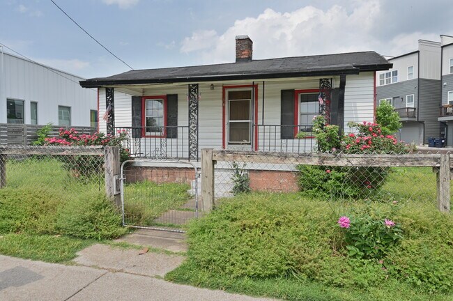 More details for 5900 California Ave, Nashville, TN - Retail for Sale