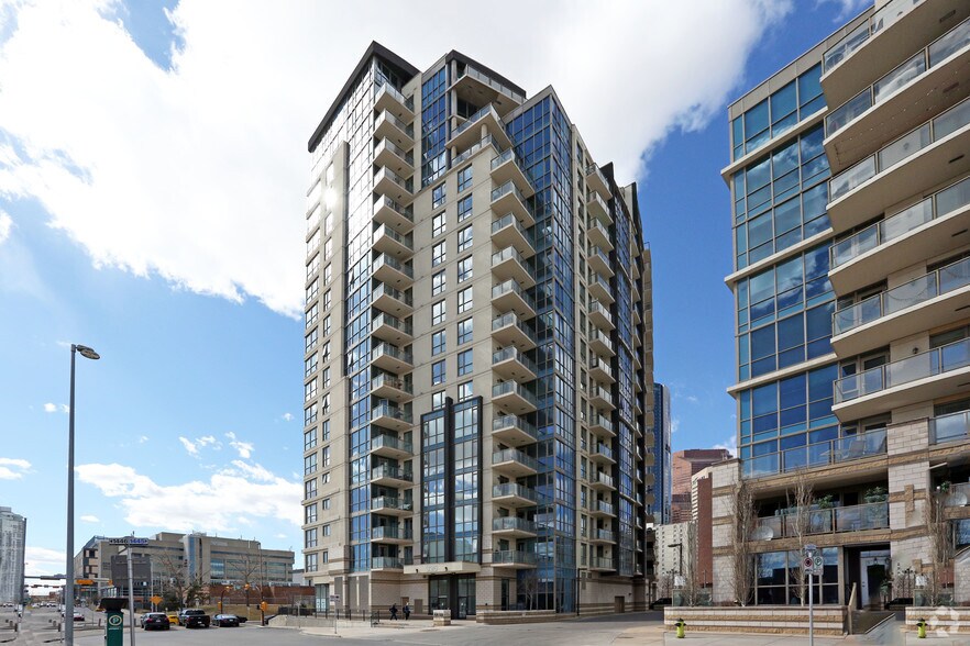 342 4th Ave SE, Calgary, AB à vendre - Photo du bâtiment - Image 2 de 16