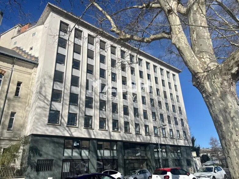 Bureau dans Lyon à vendre - Photo du bâtiment - Image 1 de 12
