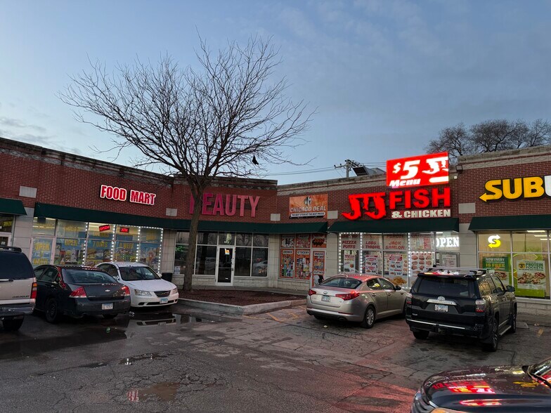 3952 W Cermak Rd, Chicago, IL à louer - Photo du bâtiment - Image 2 de 13
