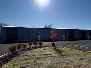 180 Zakk Ct, Nicholasville, KY for lease Interior Photo- Image 1 of 16