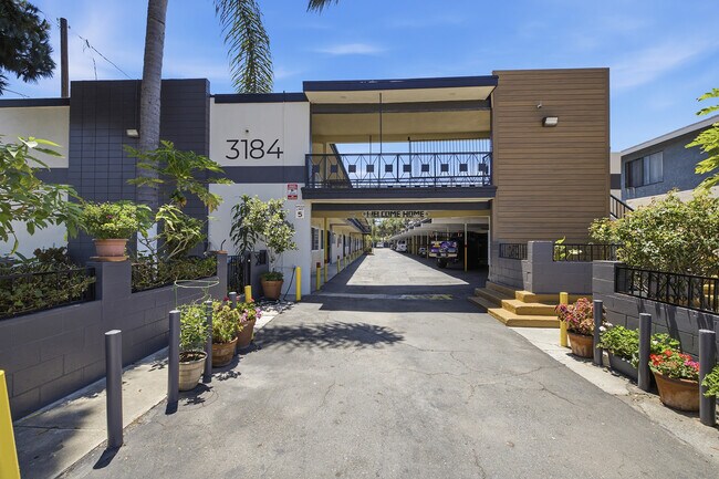 More details for 3184 El Segundo Blvd, Lynwood, CA - Multifamily for Sale
