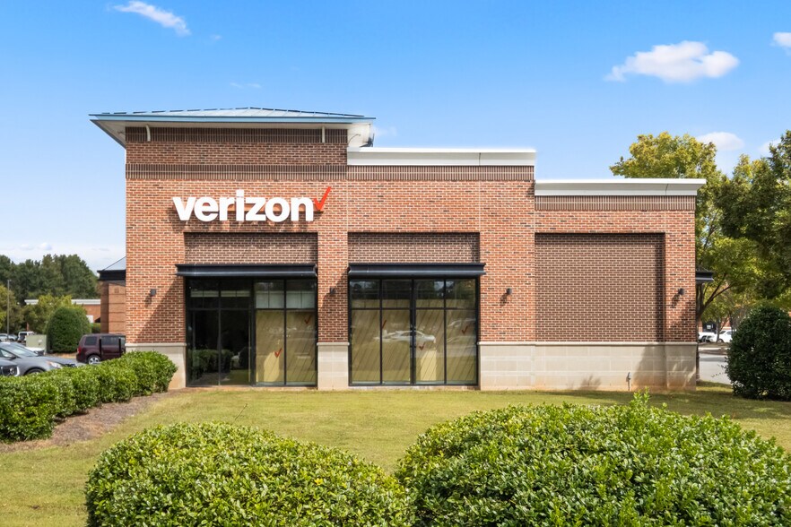 3003 Monroe Way, Monroe, NC à vendre - Photo du bâtiment - Image 2 de 6