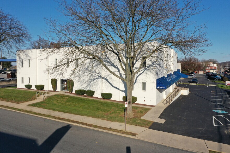 919 S 9th St, Allentown, PA à louer - Photo du bâtiment - Image 2 de 17