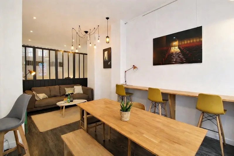 Office in Paris for lease - Interior Photo - Image 1 of 6