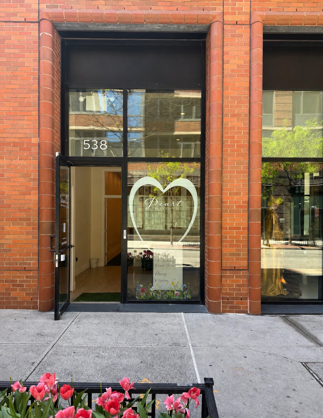 540 W 28th St, New York, NY à louer Photo du bâtiment- Image 1 de 3