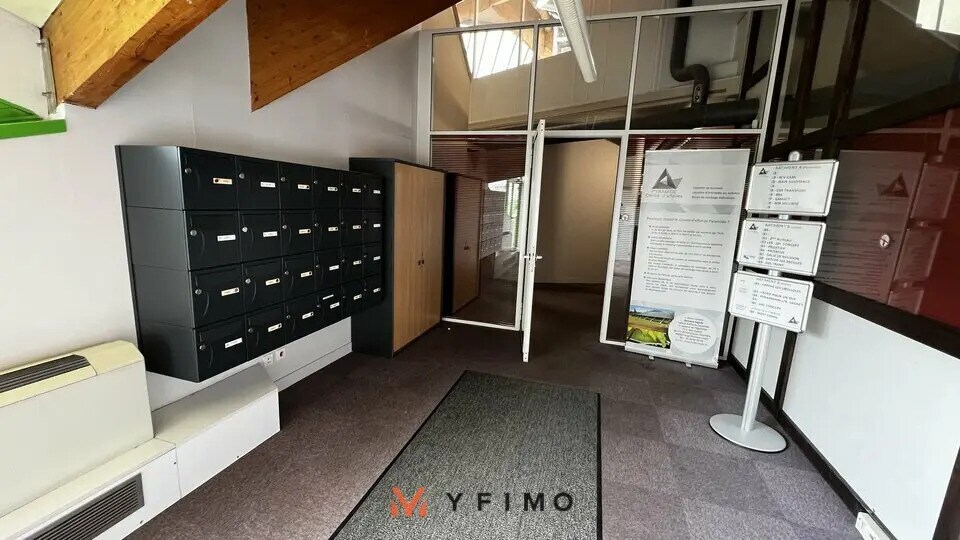 Office in SAINT-OUEN-L'AUMONE for lease - Lobby - Image 3 of 9