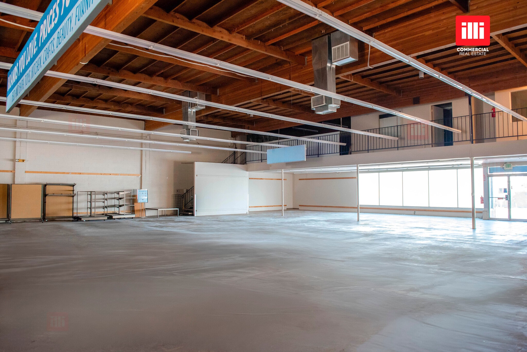 901 Santa Monica Blvd, Santa Monica, CA for sale Interior Photo- Image 1 of 10