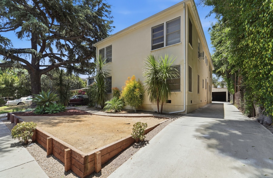 1135 S Corning St, Los Angeles, CA for sale - Building Photo - Image 2 of 14