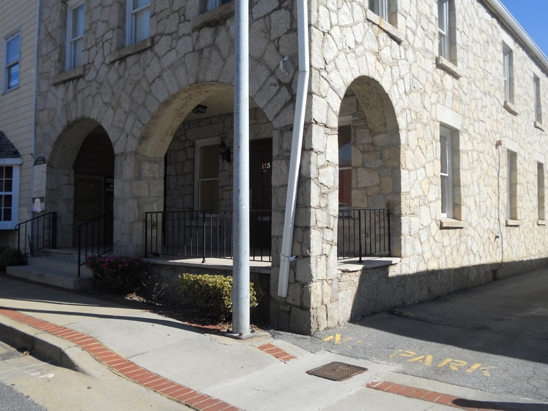 113 S Perry St, Lawrenceville, GA for lease - Building Photo - Image 2 of 11