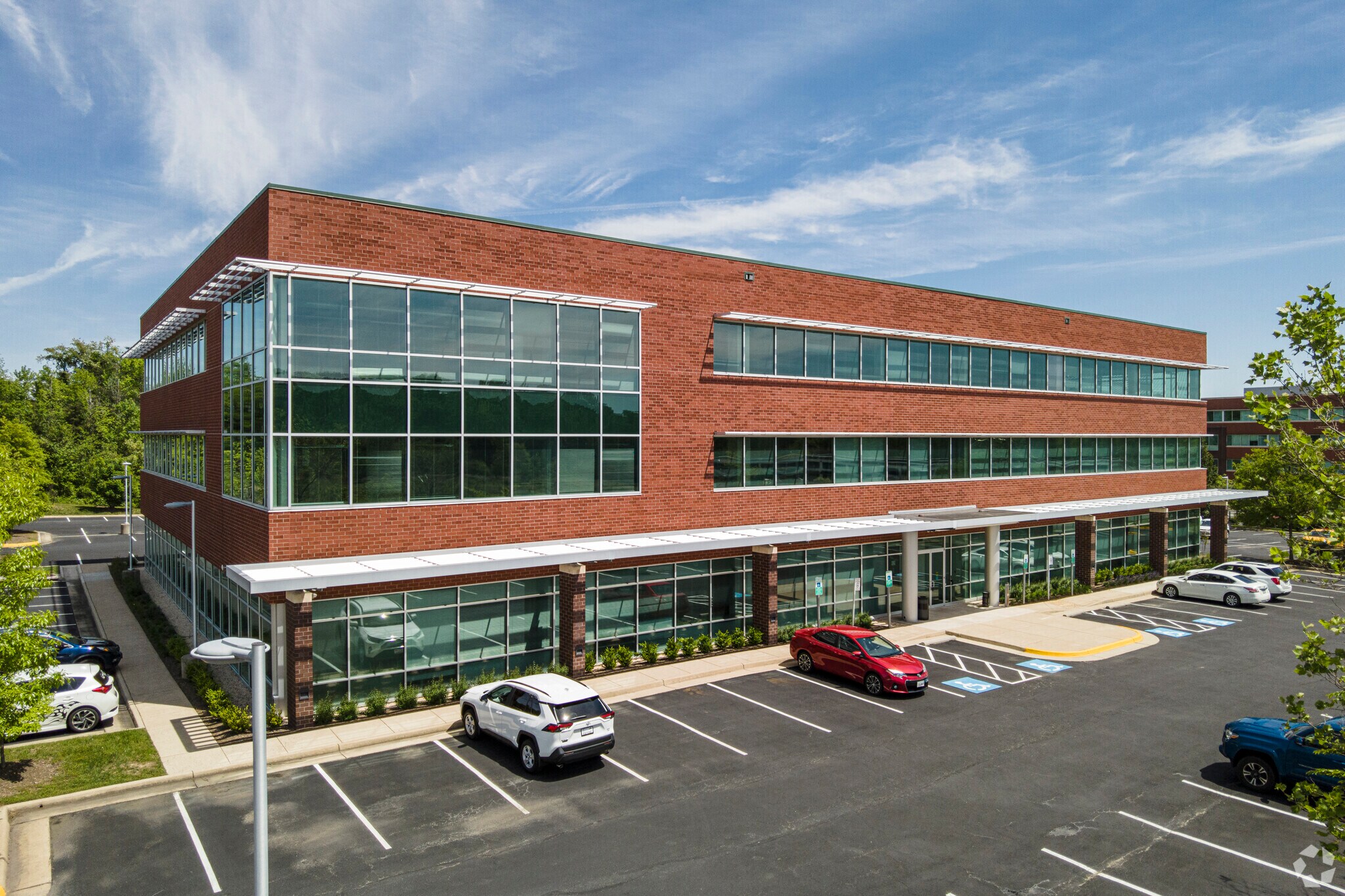 3800 Fettler Park Dr, Dumfries, VA à louer Photo du bâtiment- Image 1 de 8