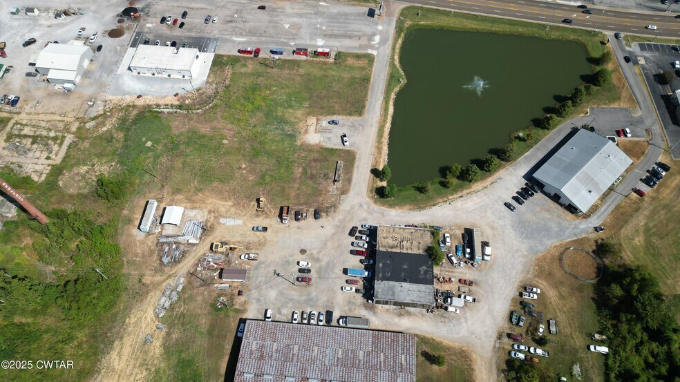 410 W Reelfoot Ave, Union City, TN à vendre - Photo du bâtiment - Image 2 de 8