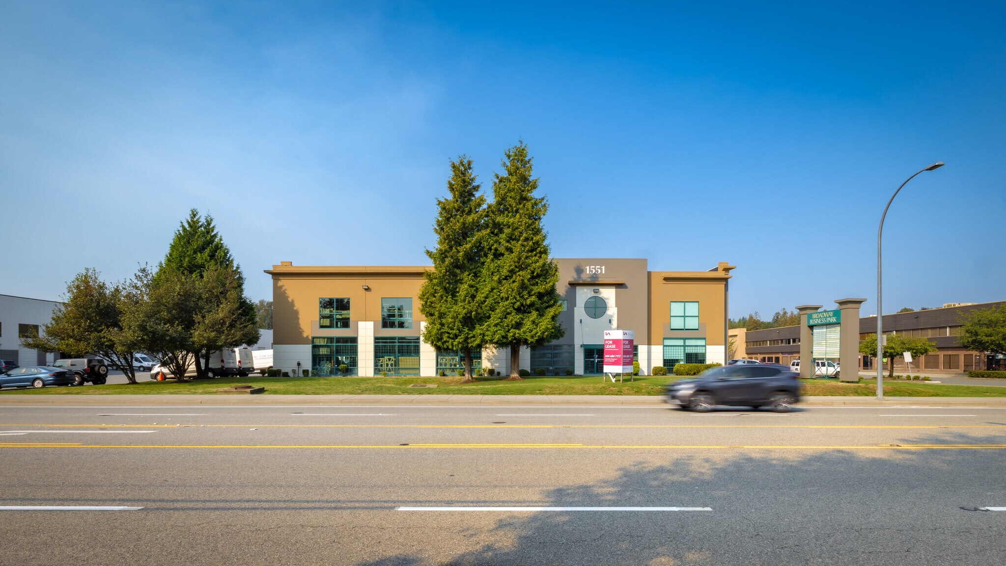 1551 Broadway St, Port Coquitlam, BC à louer Photo du bâtiment- Image 1 de 6