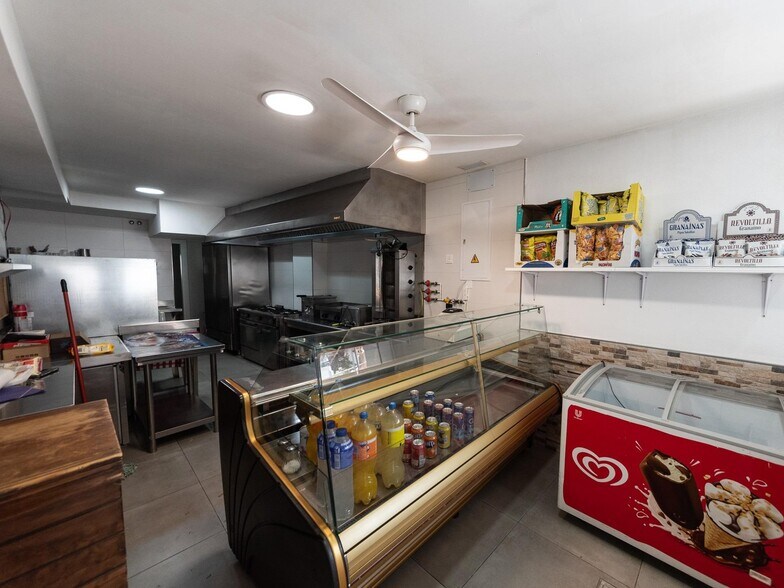 Real, 74, Lanjarón, Granada for sale - Building Photo - Image 3 of 27