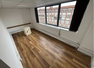 78-80 Burleys Way, Leicester à louer Photo intérieure- Image 2 de 5