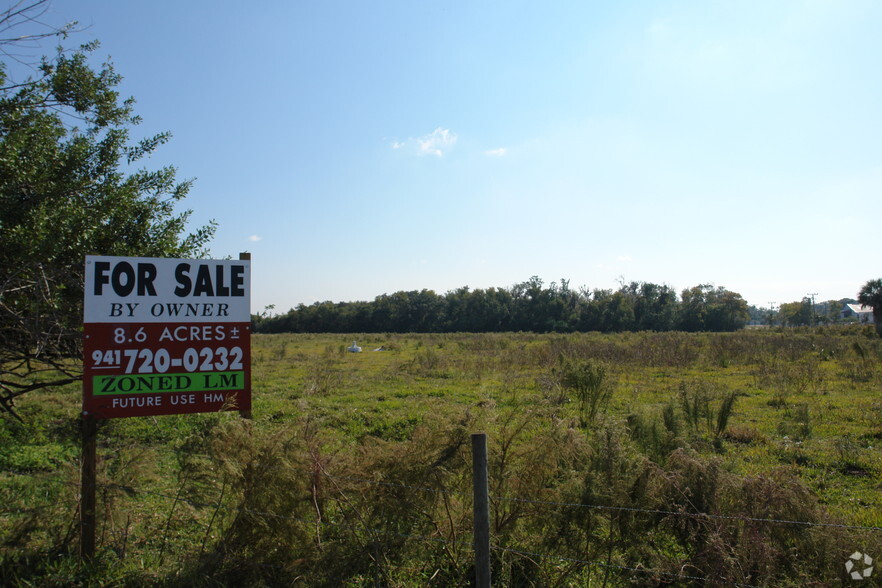 6925 E 28th St, Sarasota, FL for sale - Primary Photo - Image 1 of 1