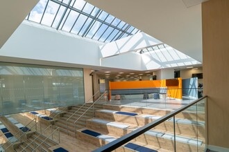 Western Rd, Bracknell for sale Interior Photo- Image 2 of 6