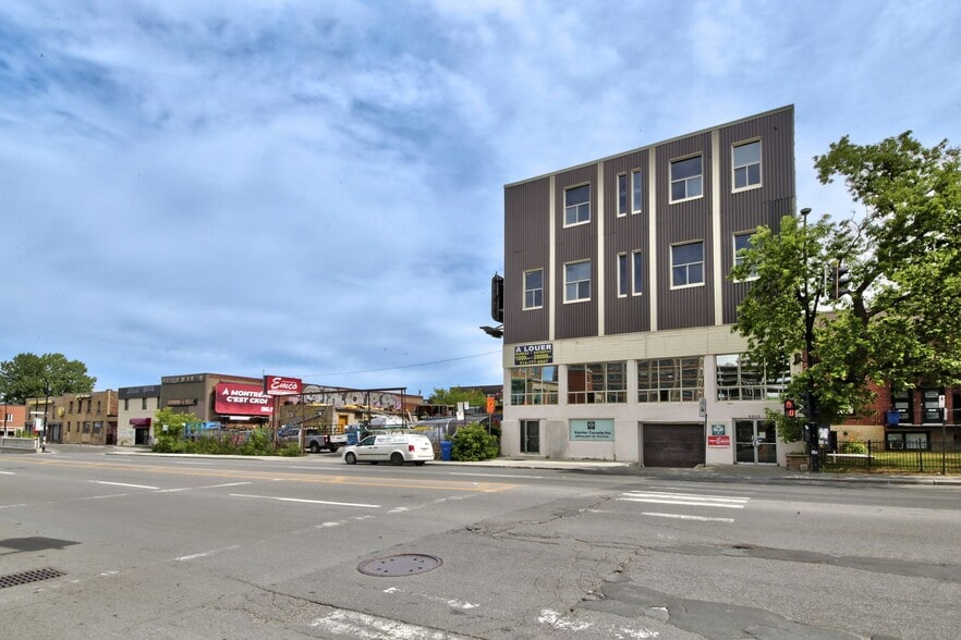 6659 Av Du Parc, Montréal, QC à vendre - Photo du bâtiment - Image 2 de 10