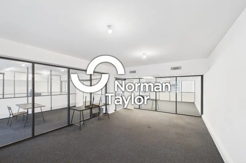Office in Montpellier for lease Building Photo- Image 1 of 13