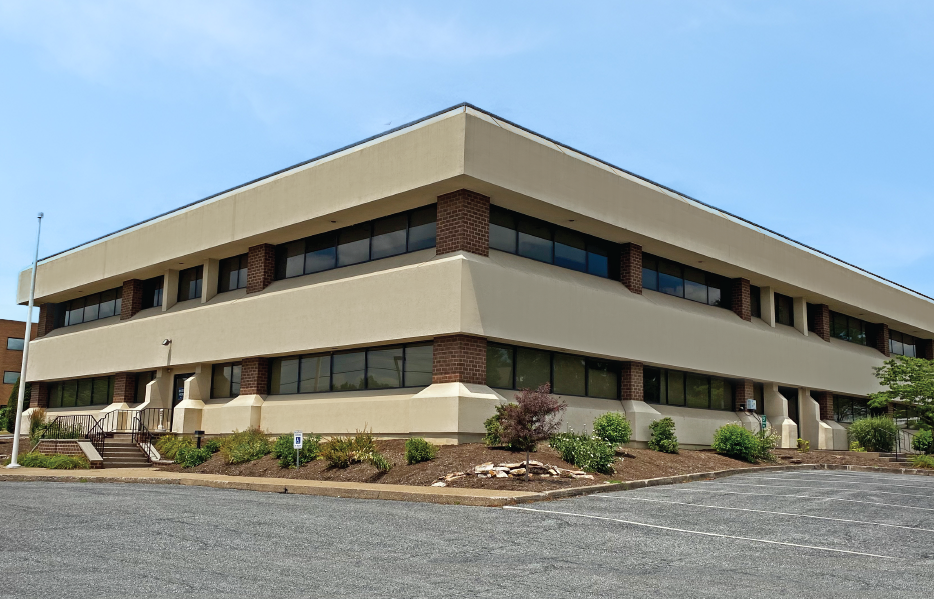 2080 Linglestown Rd, Harrisburg, PA for lease Primary Photo- Image 1 of 6