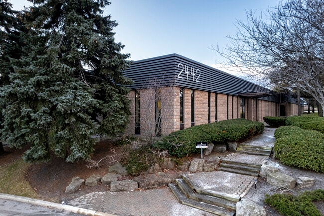 More details for 2442 S Sheridan Way, Mississauga, ON - Industrial for Sale