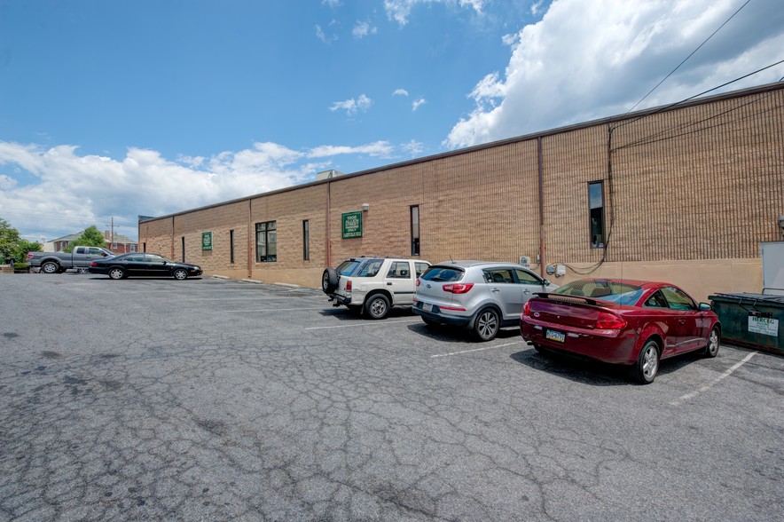 1908 W Allen St, Allentown, PA for lease - Building Photo - Image 3 of 66