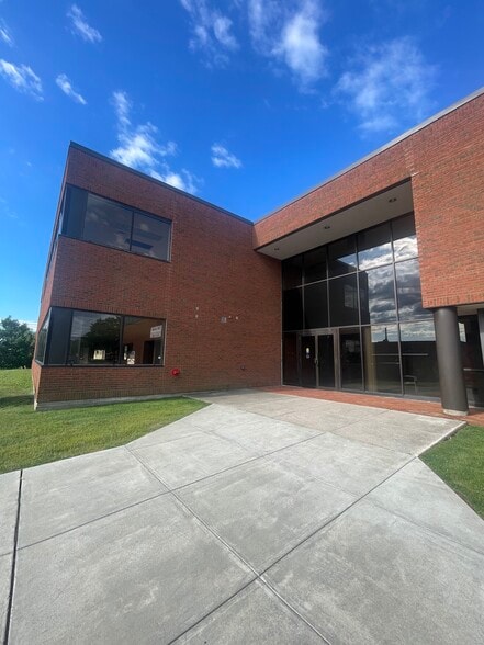 2 Shaws Cv, New London, CT à vendre - Photo du bâtiment - Image 2 de 15