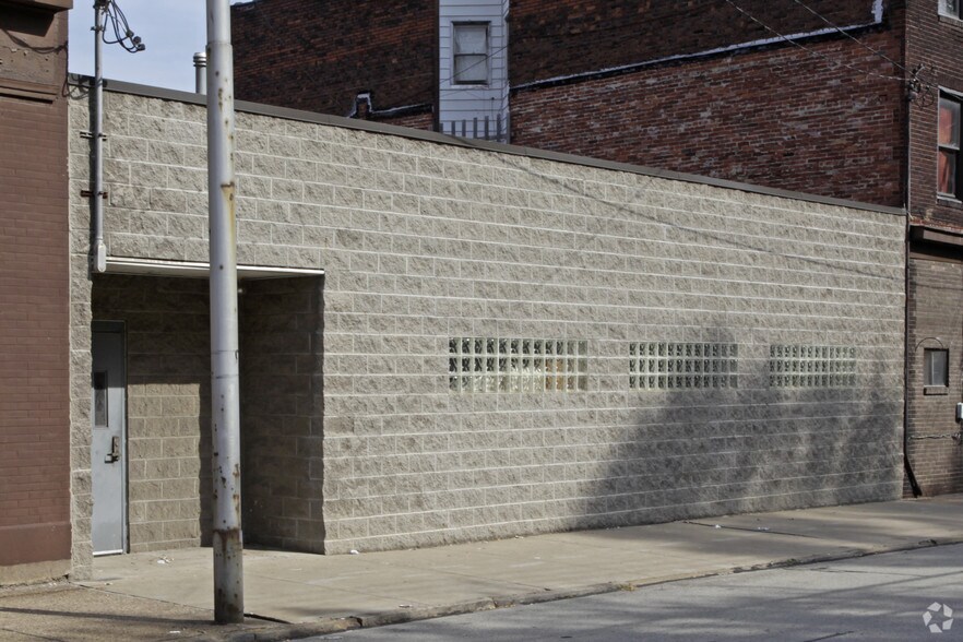 1009 5th Ave, Mckeesport, PA à vendre - Photo du bâtiment - Image 2 de 10