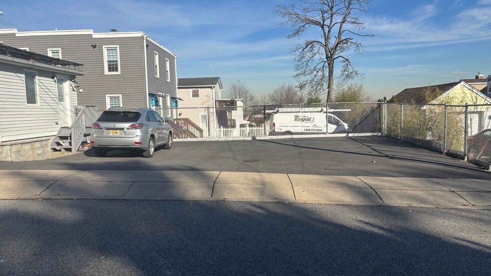232 Union Blvd, Totowa, NJ for sale - Building Photo - Image 3 of 6