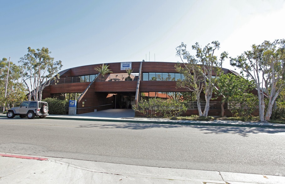 29160 Heathercliff Rd, Malibu, CA for lease - Building Photo - Image 1 of 10
