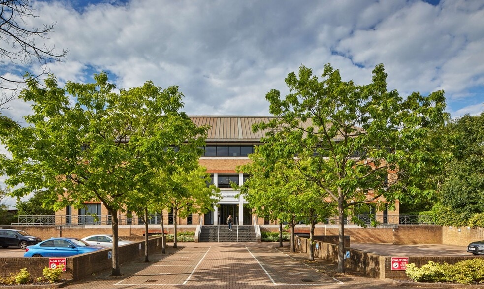 Reeds Cres, Watford à louer - Photo du bâtiment - Image 1 de 9