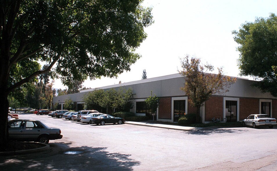 6385-6387 San Ignacio Ave, San Jose, CA à louer - Photo du bâtiment - Image 2 de 8