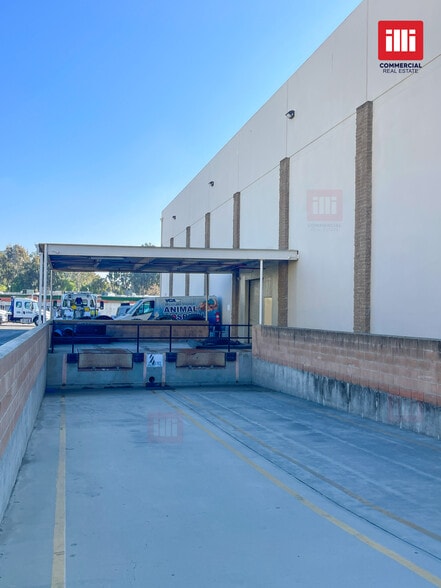 31166 Via Colinas, Thousand Oaks, CA for lease - Building Photo - Image 3 of 11