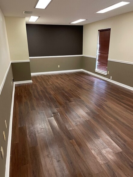 511 S 5th Ave, Mansfield, TX à vendre - Photo du bâtiment - Image 3 de 8