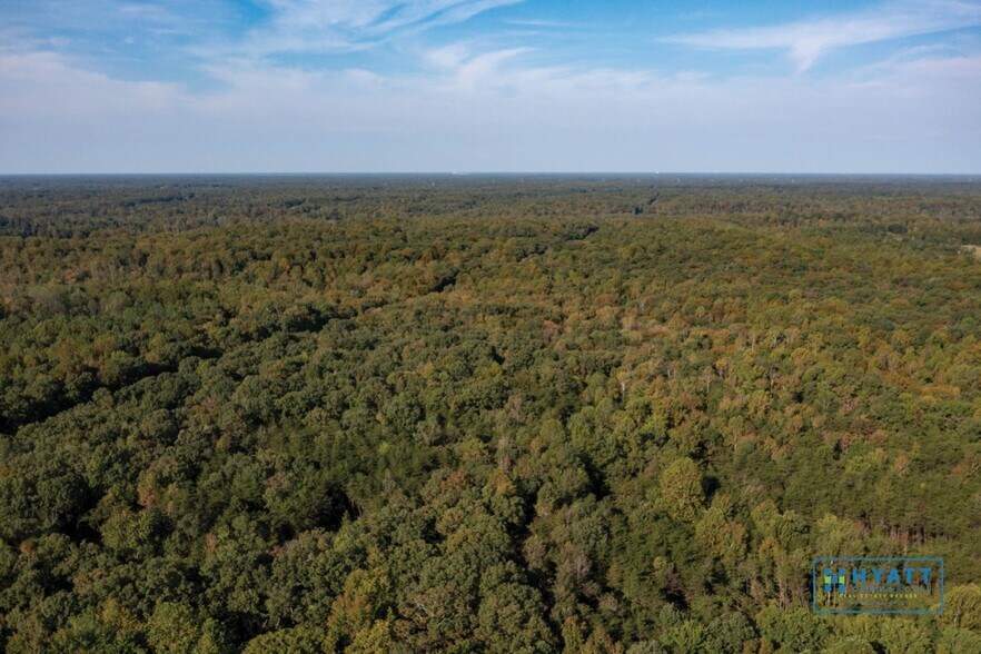 21201 Aquasco Rd, Aquasco, MD à vendre - Photo du bâtiment - Image 3 de 7