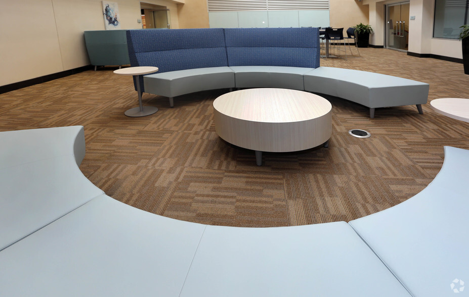 500 E John Carpenter Fwy, Irving, TX for lease - Lobby - Image 3 of 20