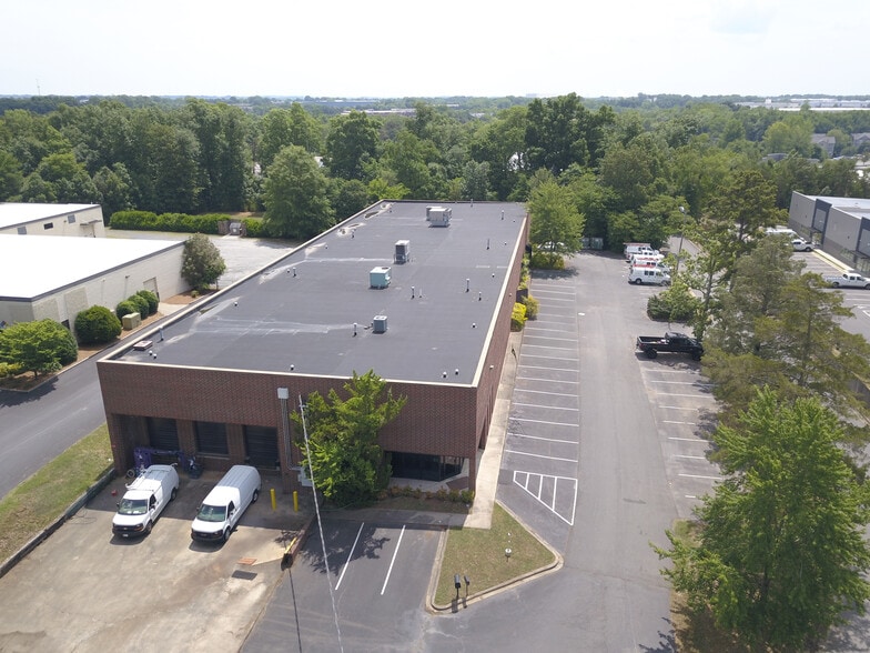 10725 John Price Rd, Charlotte, NC for lease - Building Photo - Image 3 of 4