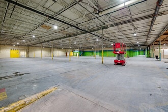 6750 N Bryan Dairy Rd, Seminole, FL for lease Interior Photo- Image 1 of 10