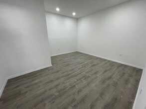 2705 E Hanna Ave, Tampa, FL for lease Interior Photo- Image 2 of 3