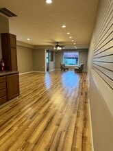 700-718 N Main Ave, Gresham, OR for lease Interior Photo- Image 2 of 28