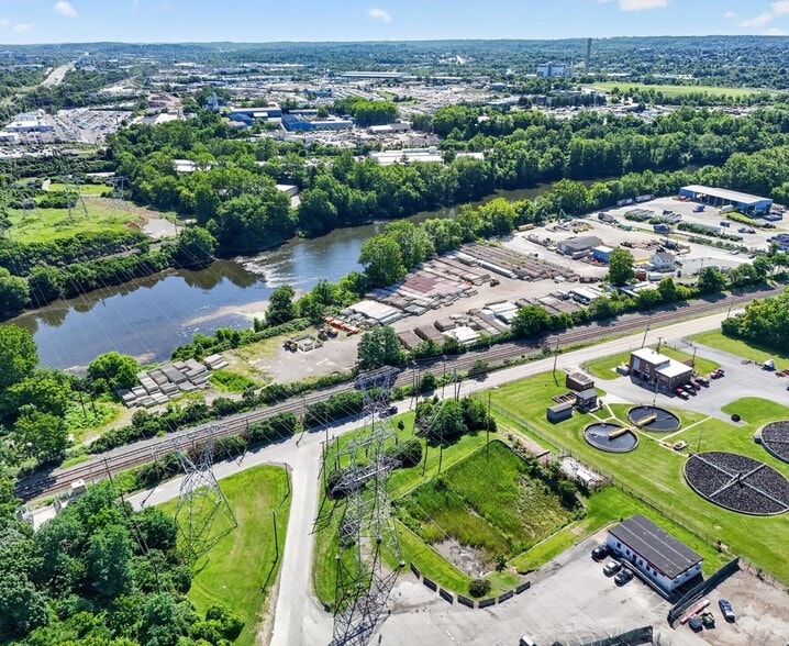 358 River Rd, Bridgeport, PA à vendre - Photo du bâtiment - Image 1 de 15