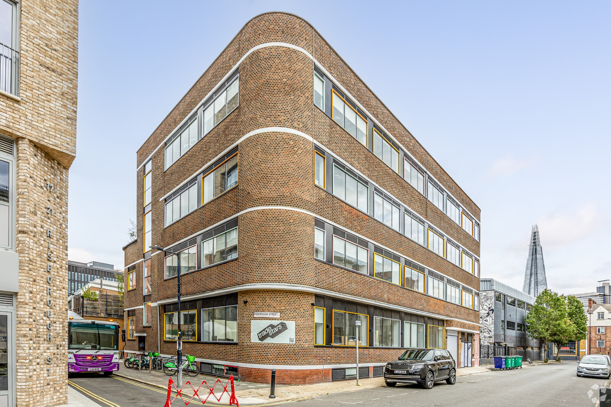 32-36 Loman St, London for lease Primary Photo- Image 1 of 3