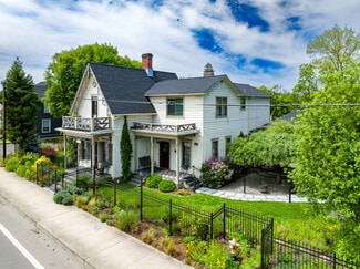 Plus de détails pour 236 SE Stephens St, Roseburg, OR - Services hôteliers à vendre