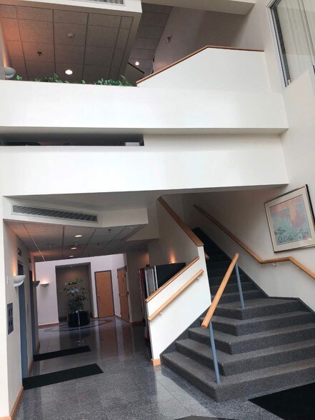 999 Oronoque Ln, Stratford, CT à louer - Photo intérieure - Image 3 de 7