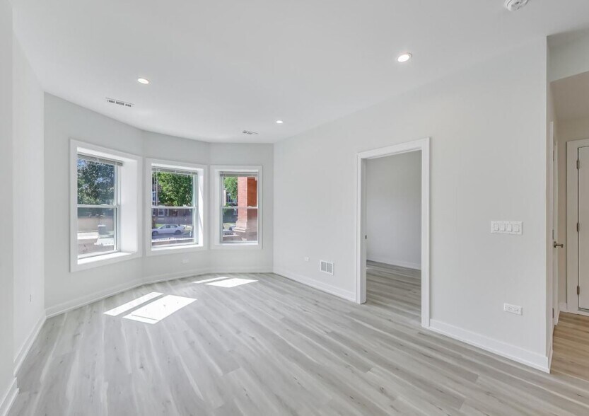 4116 W West End Ave, Chicago, IL à vendre - Photo intérieure - Image 3 de 6