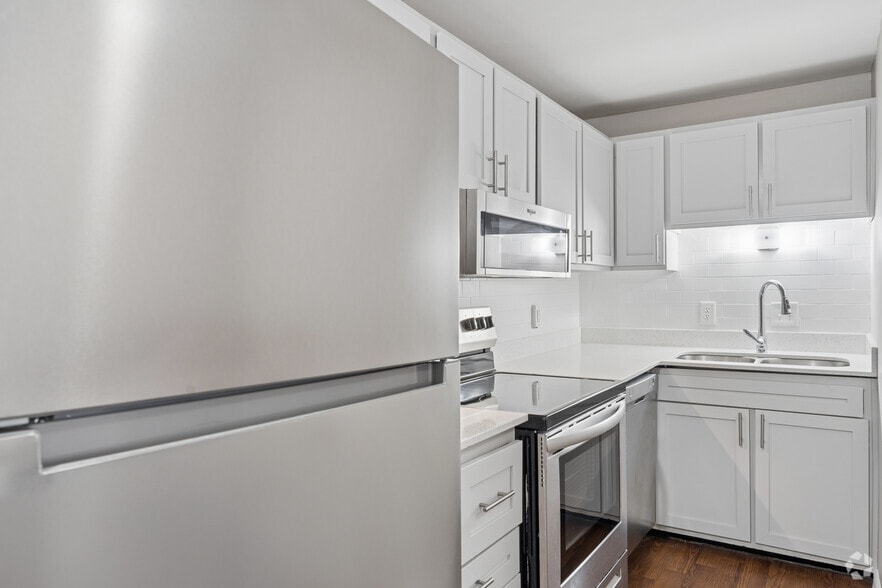 600 Martin Luther King Jr Blvd, Chapel Hill, NC for sale - Interior Photo - Image 3 of 31