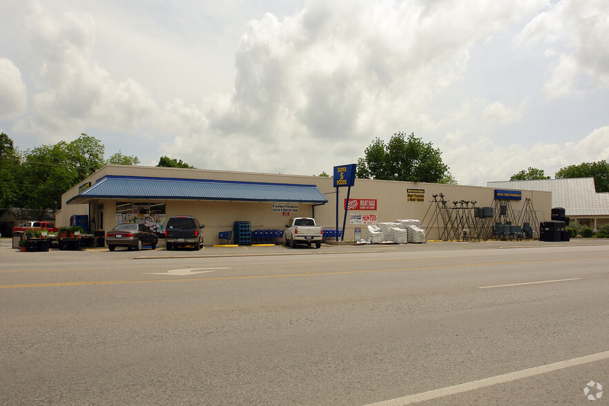 408 W Us-90 Hwy, Castroville, TX à louer - Photo principale - Image 1 de 4